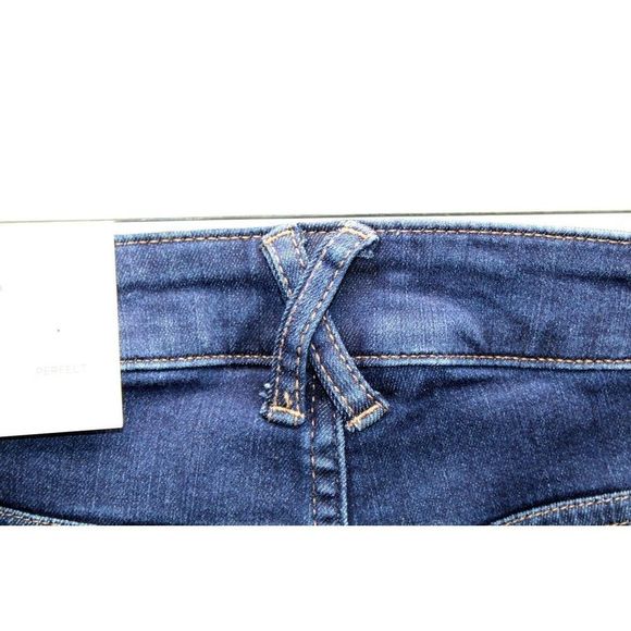 Christopher Banks Shaped Fit Mid Rise Crop Capri Jeans Size 4P Inseam 18" NWT - Picture 7 of 12